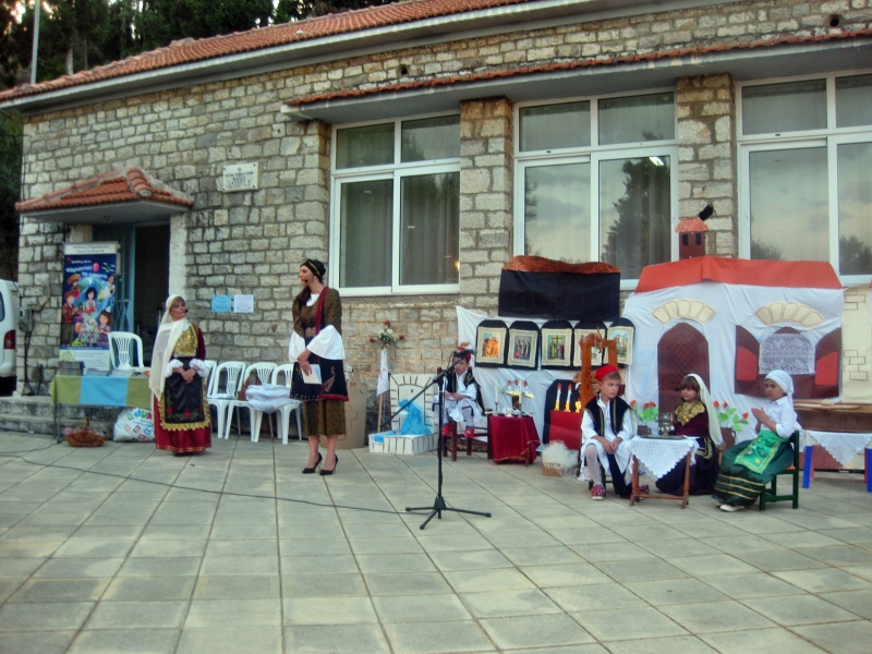 paradosiakos gamos 12