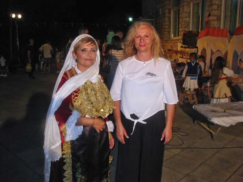 paradosiakos gamos 74