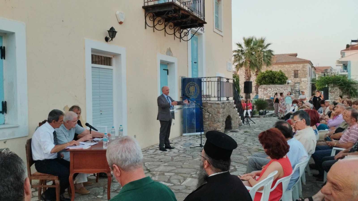 Μάγεψαν το κοινό οι «Ποιητές της Λιμνοθάλασσας» -  Κώστας Λύρος «Το Μεσολόγγι η πόλη της ελευθέριας, δικαιούται να ονομάζεται πλέον και πόλη της ποίησης».