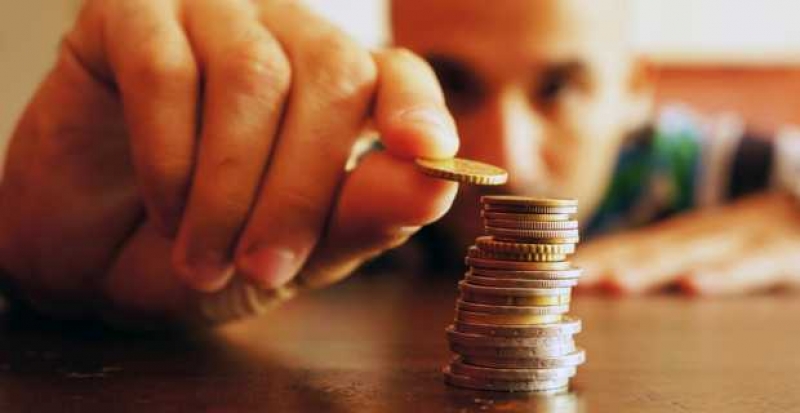 Ξεκινούν οι αιτήσεις για το Ελάχιστο Εγγυημένο Εισόδημα – Θα αλλάξει όνομα και θα εφαρμοσθεί σε 30 δήμους