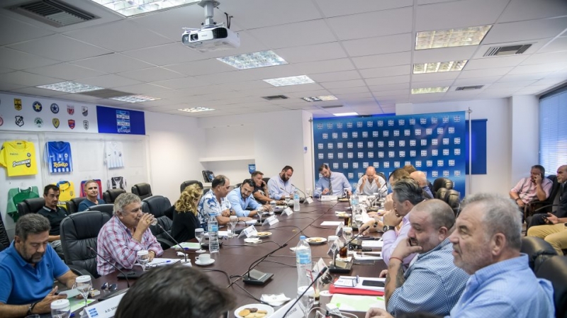 Το μπλοκ των επτά δεν υπογράφει την προκήρυξη του πρωταθλήματος -Στον «αέρα» η πρεμιέρα της Super League