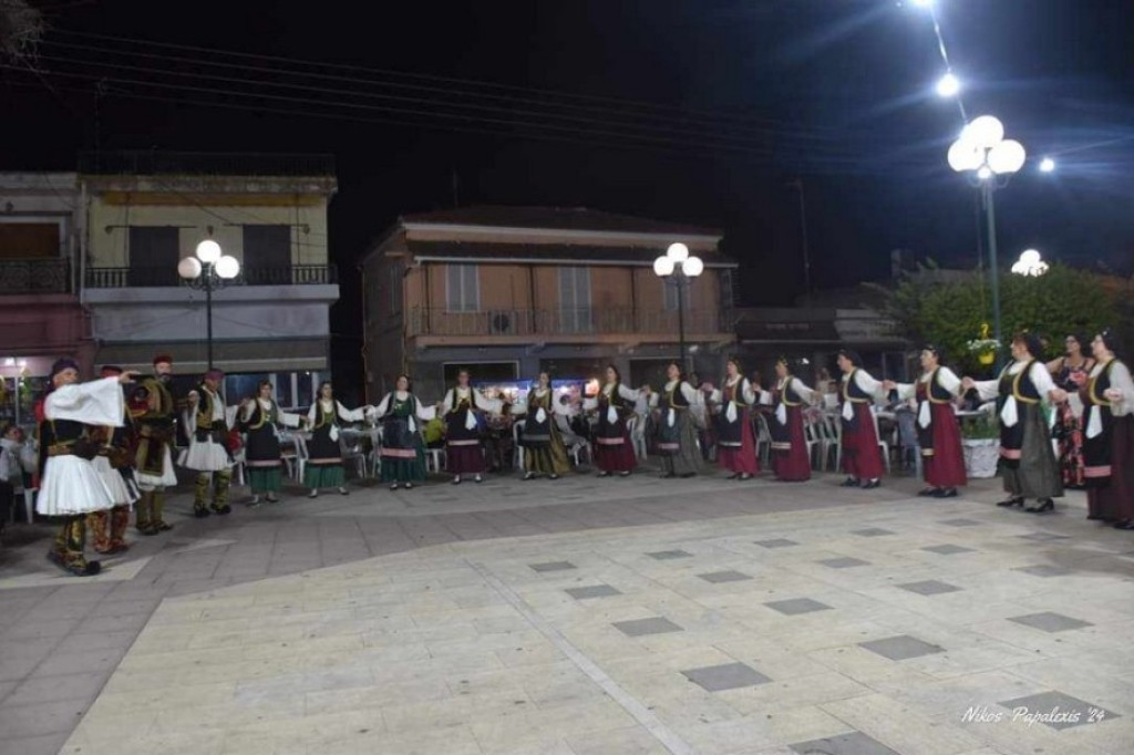 Τα χορευτικά στο Νεοχώρι έδωσαν ρεσιτάλ (εικόνες)