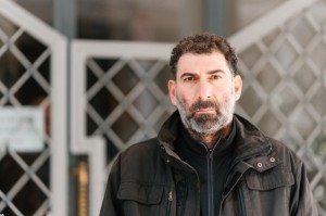 Επικείμενη Αναγόρευση ως Επίτιμο Διδάκτορα της Σχολής Εφαρμοσμένων Τεχνών και Βιώσιμου Σχεδιασμού του Ελληνικού Ανοικτού Πανεπιστημίου του σκηνοθέτη και σεναριογράφου Γιάννη Οικονομίδη.