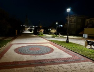 Δήμος Ναυπακτίας: Νέος φωτισμός στην πλατεία Χορμόβα και τον πεζόδρομο Αντιρρίου