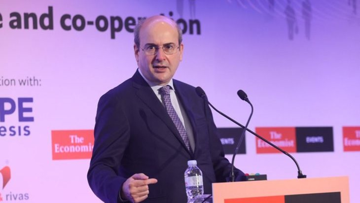 Χατζηδάκης: «Έρχεται κι άλλη αύξηση στον κατώτατο μισθό μέσα στο πρώτο εξάμηνο του 2022»