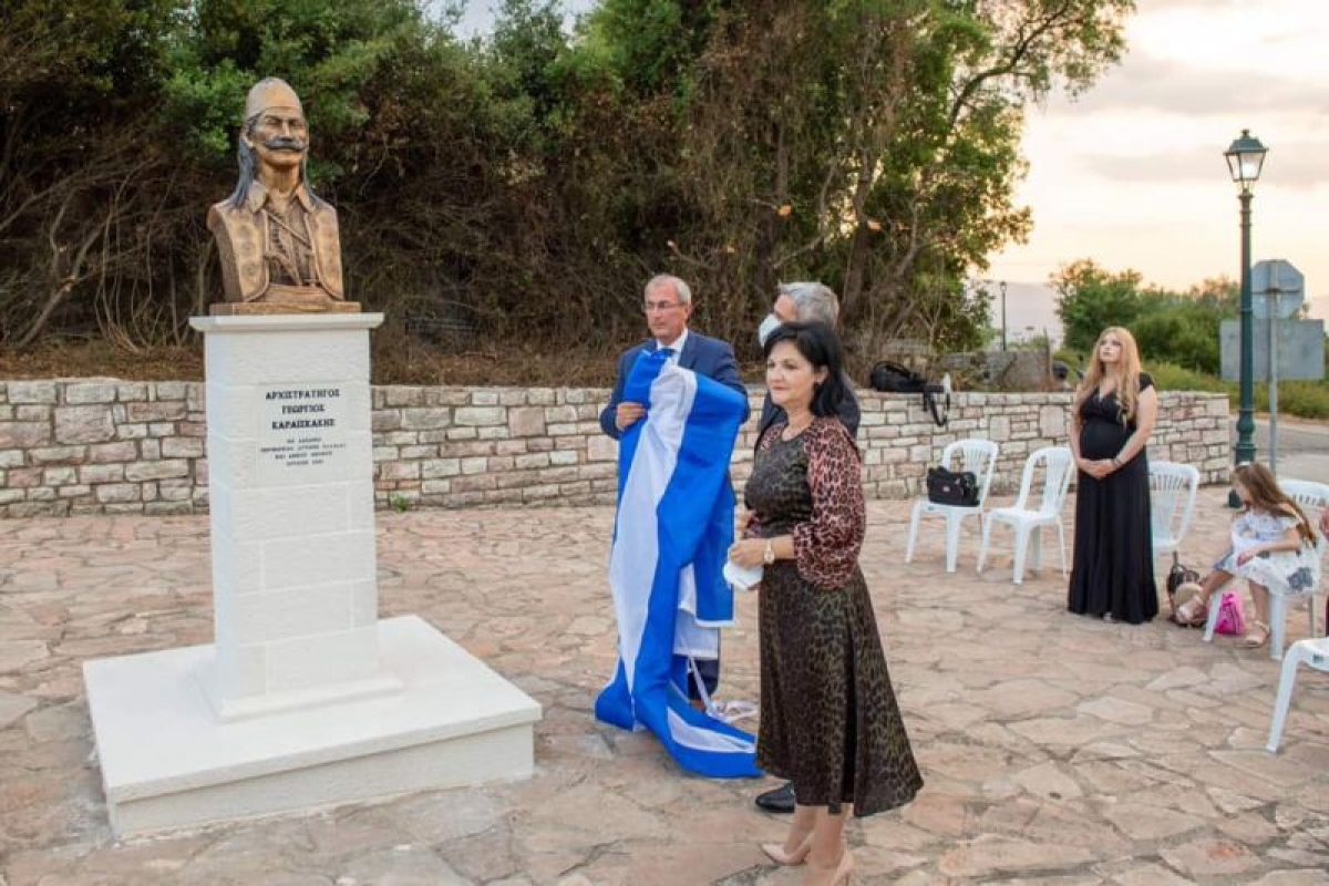 Αποκαλύφθηκε η προτομή του Γεωργίου Καραϊσκάκη στο Πετροχώρι