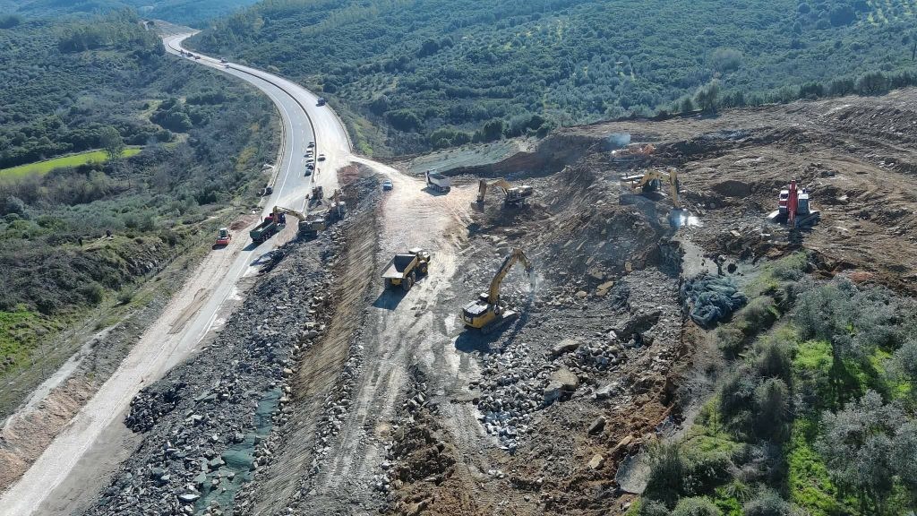 Ιόνια Οδός: Το «μαρτύριο» με τις στροφές στο Μακρυνόρος θα κρατήσει αρκετές εβδομάδες ακόμη