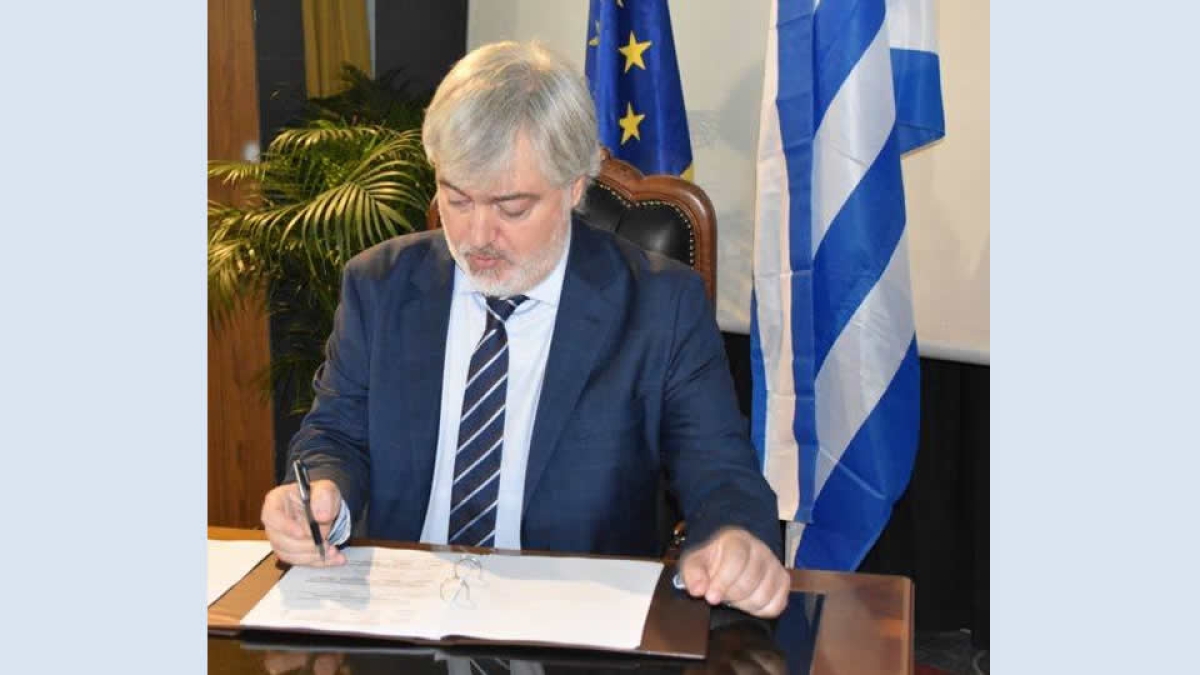 Γιώργος Καραμητσόπουλος: &quot;Προσμένοντας κάποιο θαύμα&quot;