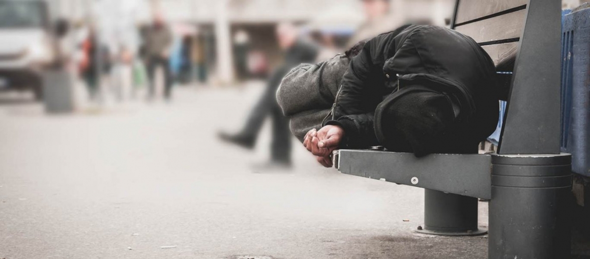 Απίστευτο περιστατικό στο Ηράκλειο - Έβαλαν πρόστιμο σε άστεγο που μέσα στον χιονιά έψαχνε να βρει καταφύγιο!