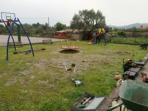 Καταγγελία της &quot;Ανεξάρτητης Ενωτικής Πρωτοβουλίας&quot; για τις πρόχειρες εγκαταστάσεις παιδικών χαρών στο Δήμο Αγρινίου για προεκλογικούς σκοπούς