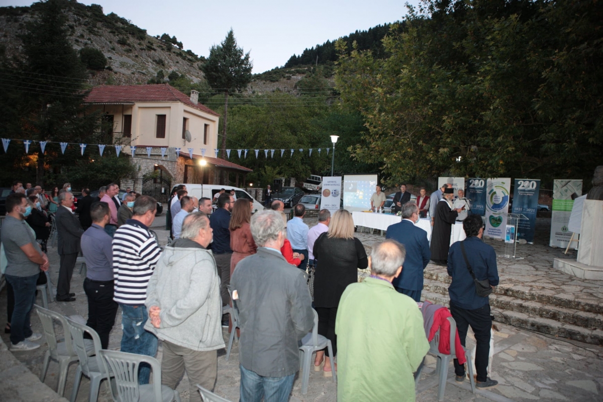 Ορεινός Βάλτος: Το ιστορικό Σακαρέτσι γιόρτασε τα 200 χρόνια από την απελευθέρωση (φωτο)