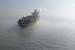 Ελληνόκτητο το πρώτο φορτηγό πλοίο που πέρασε τα Στενά του Ορμούζ