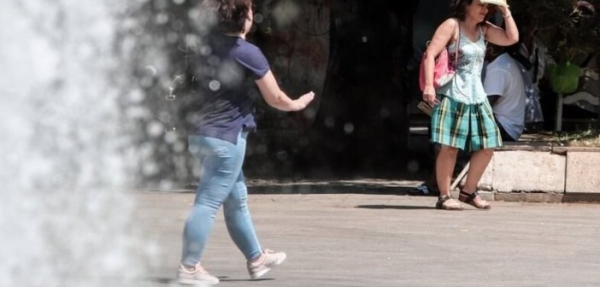 Καύσωνας: Ποιοι υπάλληλοι του Δημοσίου μπορούν να απουσιάσουν
