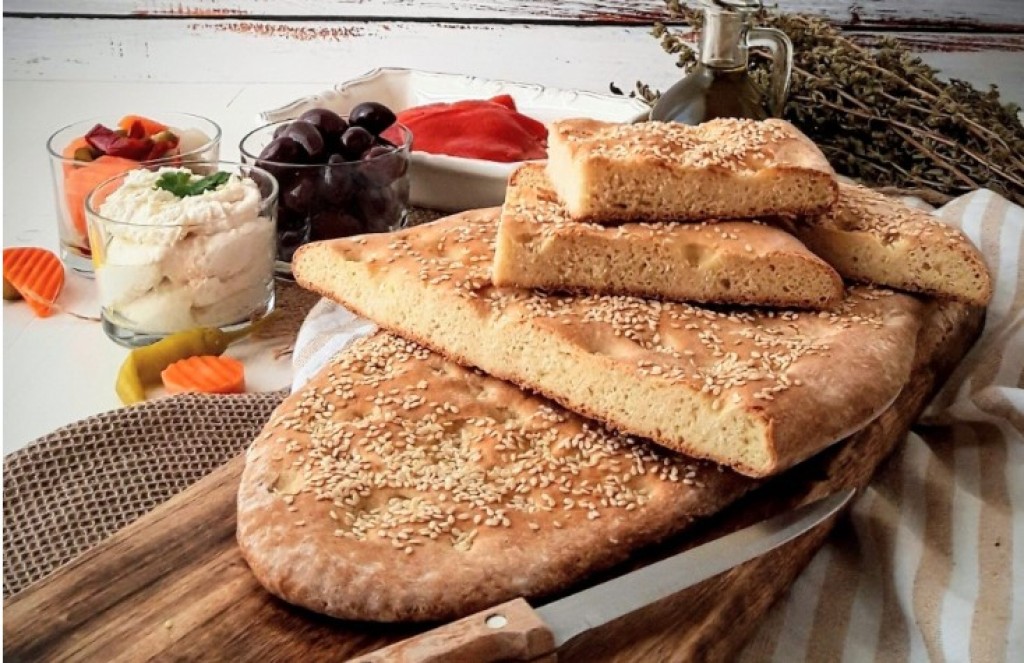 Ποια είναι η ιστορία της παραδοσιακής λαγάνας και γιατί η Δευτέρα είναι «Καθαρά»