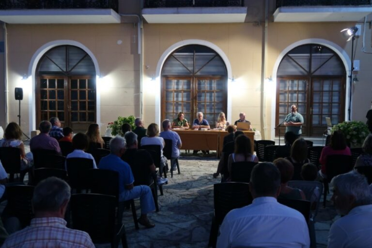 Παρουσιάστηκε στη Βόνιτσα το βιβλίο του Γιώργου Παληγεώργου «Χωρίς Βαλίτσα»