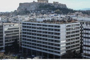 Πόλεμος στο Ιράν: Οι επιπτώσεις σε ενέργεια, πληθωρισμό και επιτόκια – Πώς επηρεάζεται η οικονομία