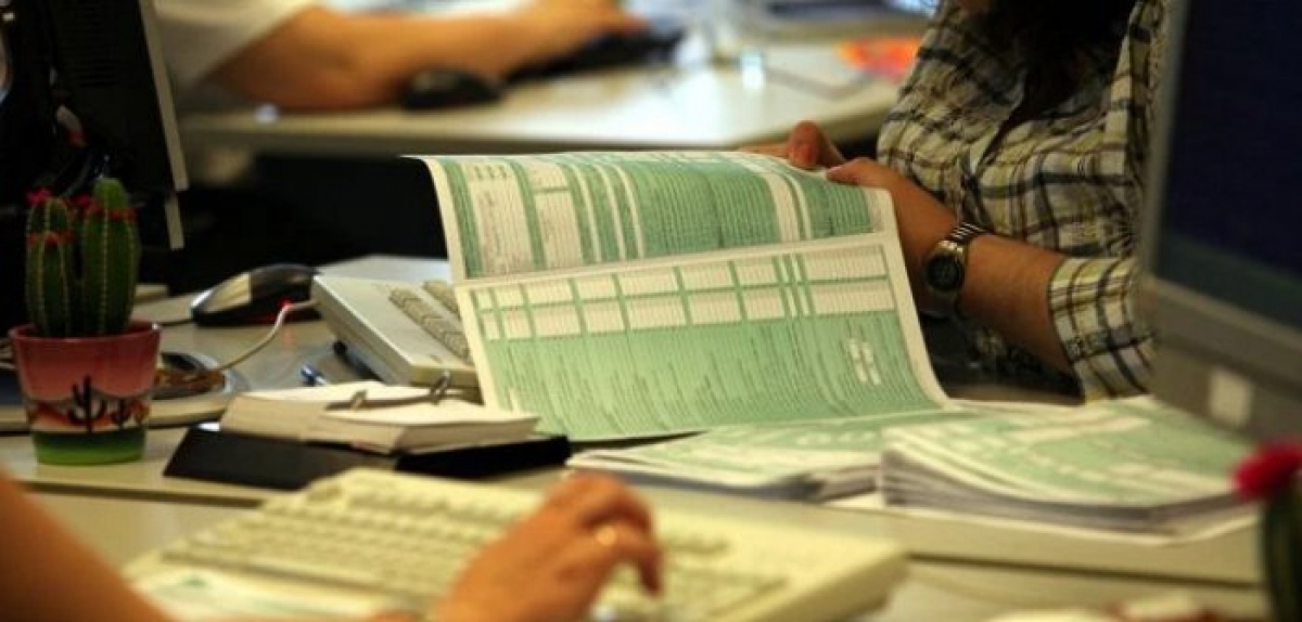 Φορολογικές δηλώσεις 2021: Οι 14 κατηγορίες φορολογούμενων που γλιτώνουν το τέλος επιτηδεύματος
