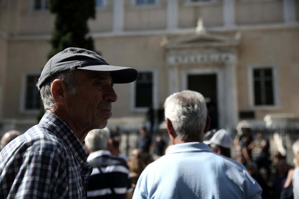 Εργαζόμενοι συνταξιούχοι: Το τριπλό κέρδος για ΕΦΚΑ, κρατικά έσοδα και πολίτες