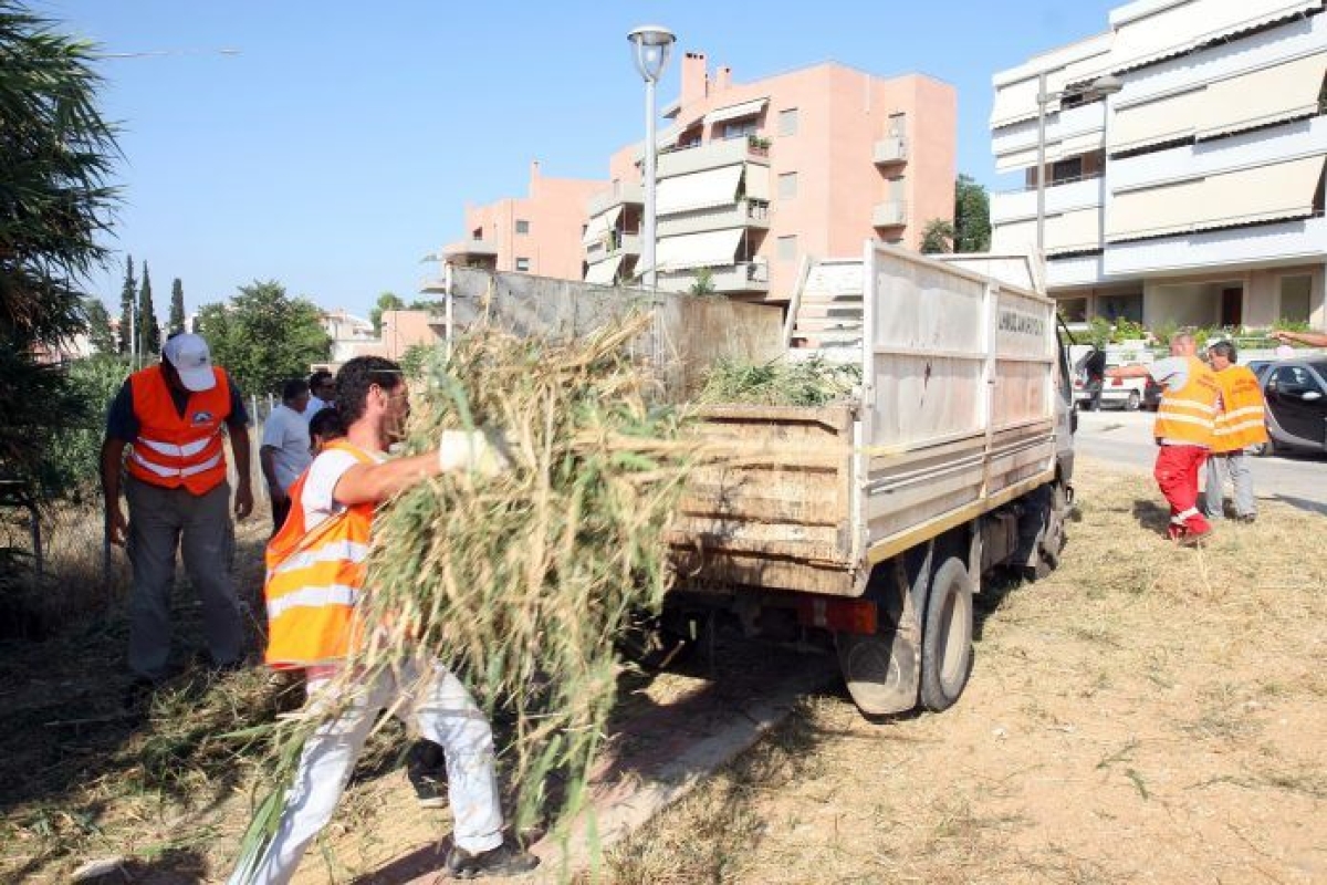 Ξεκινάει η κοινωφελής εργασία για 25.000 προσλήψεις στους δήμους