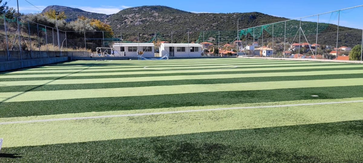 Ολοκληρώθηκε η συντήρηση του συνθετικού χλοοτάπητα των γηπέδων Παλαίρου και Μοναστηρακίου (7χ7)