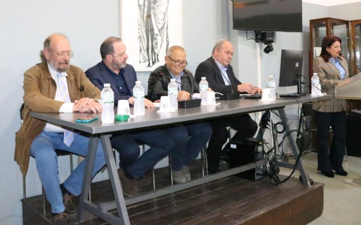 Παρουσιάστηκε στο Αγρίνιο το βιβλίο του Δημήτρη Αλεξανδρή για τον Στρατηγό της Επανάστασης Δημήτρη Μακρή (φωτο)