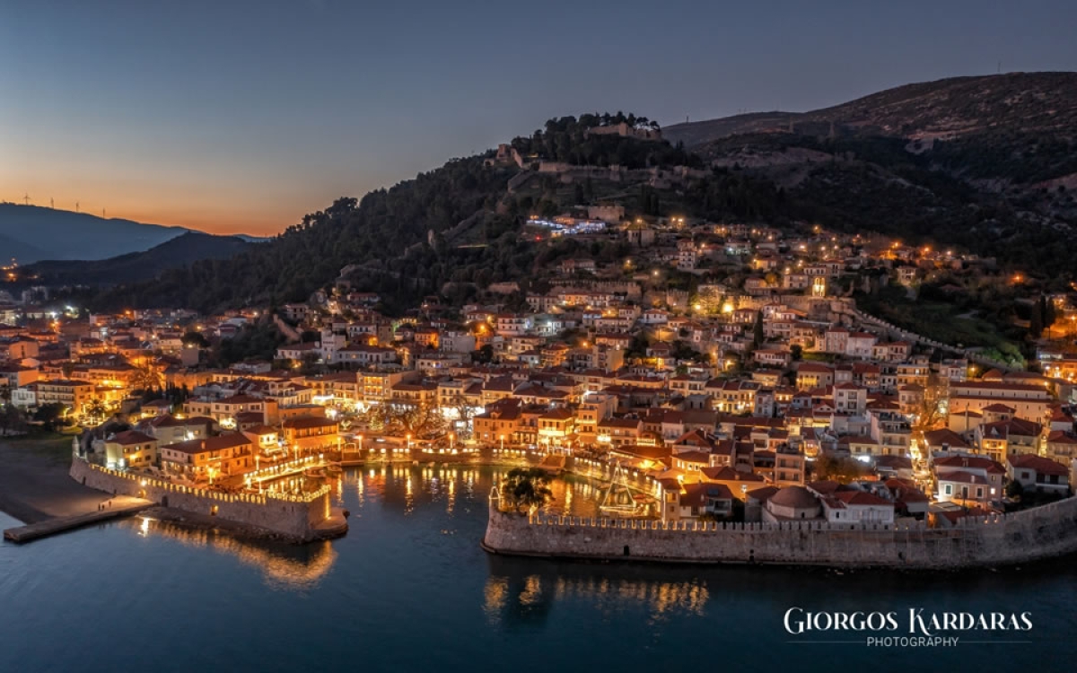 Ναύπακτος by night (φωτό)