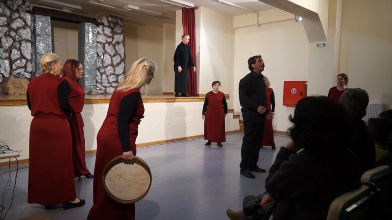 Εικόνες από την «Ηλέκτρα» στα πλαίσια σεμιναρίου θεάτρου των λειτουργών δευτεροβάθμιας εκπαίδευσης