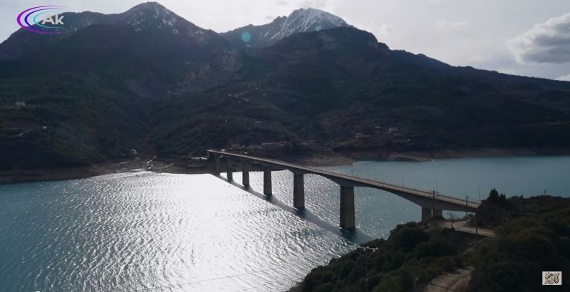 Θεοφάνεια:Αγιασμός υδάτων στη γέφυρα Επισκοπής (Βίντεο)