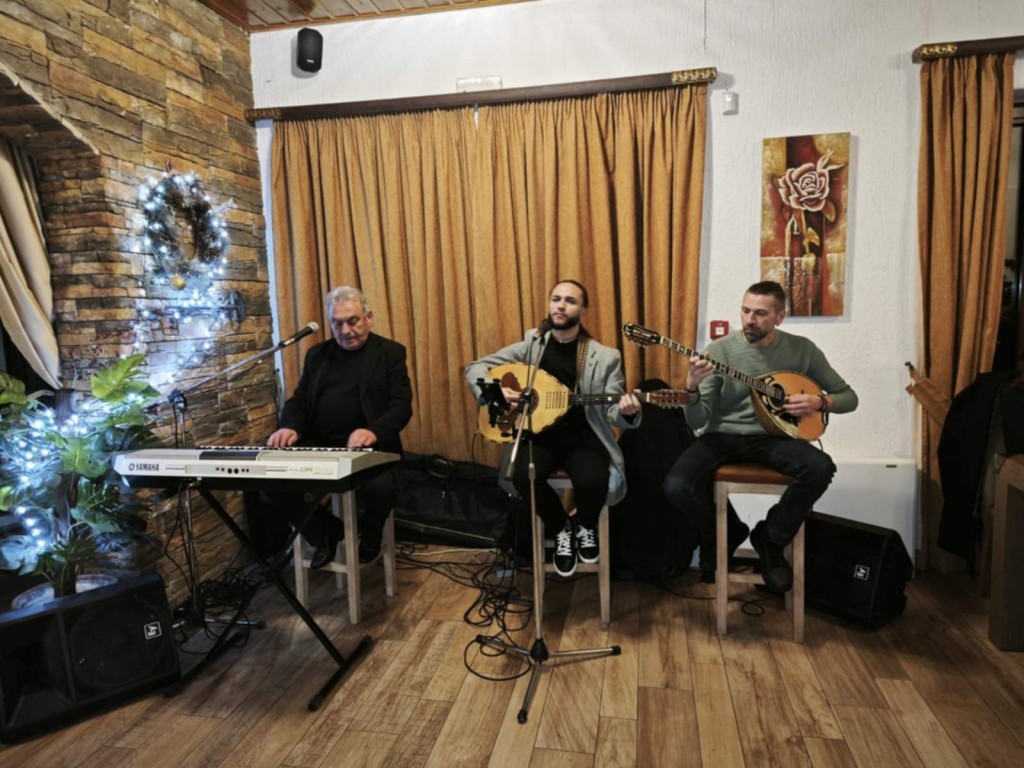 Πρωτοχρονιά με τον Αγρινιώτη Θοδωρή Κουτσουπιά στα Κρυονέρια Ναυπακτίας!