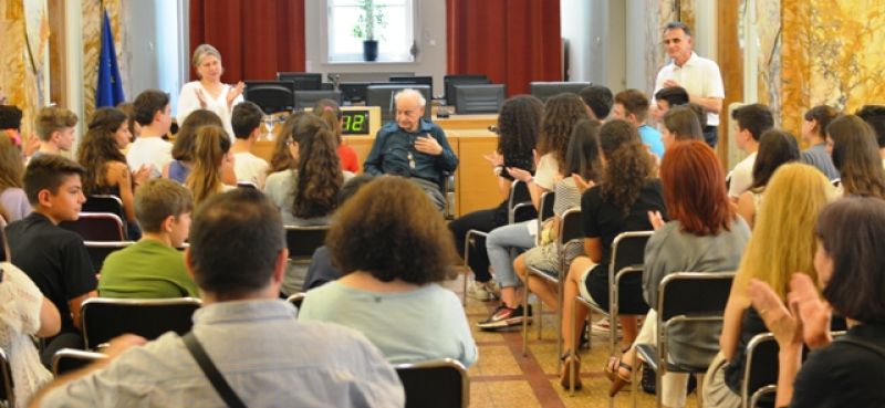 Συγκίνηση στην ομιλία του Φάνη Κακριδή στο Αγρίνιο (video)