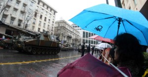 Καιρός: Ήπια αλλά άστατη εικόνα με βροχές – Τι λένε οι μετεωρολόγοι για την 25η Μαρτιου