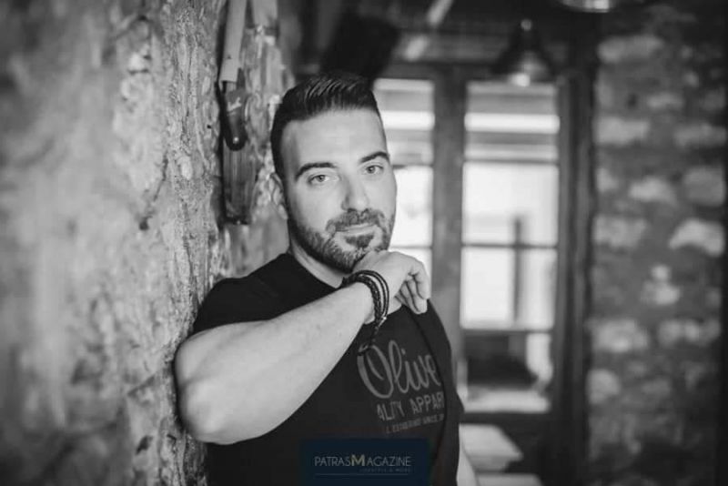 O Γιώργος Μπλετσάκης συστήνεται στο κοινό με τα υπέροχα τραγούδια του