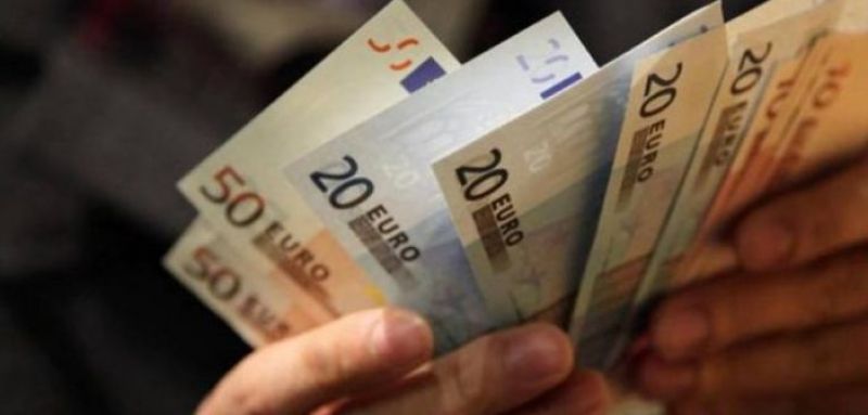 Επίδομα 800 ευρώ: Οι νέες κατηγορίες που εντάχθηκαν – Πότε υποβάλλονται οι αιτήσεις