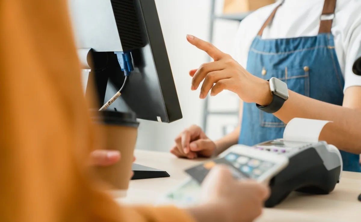 Yποχρεωτική διασύνδεση POS – ταμειακών μηχανών: 22 ερωτήσεις &amp; απαντήσεις από την ΑΑΔΕ