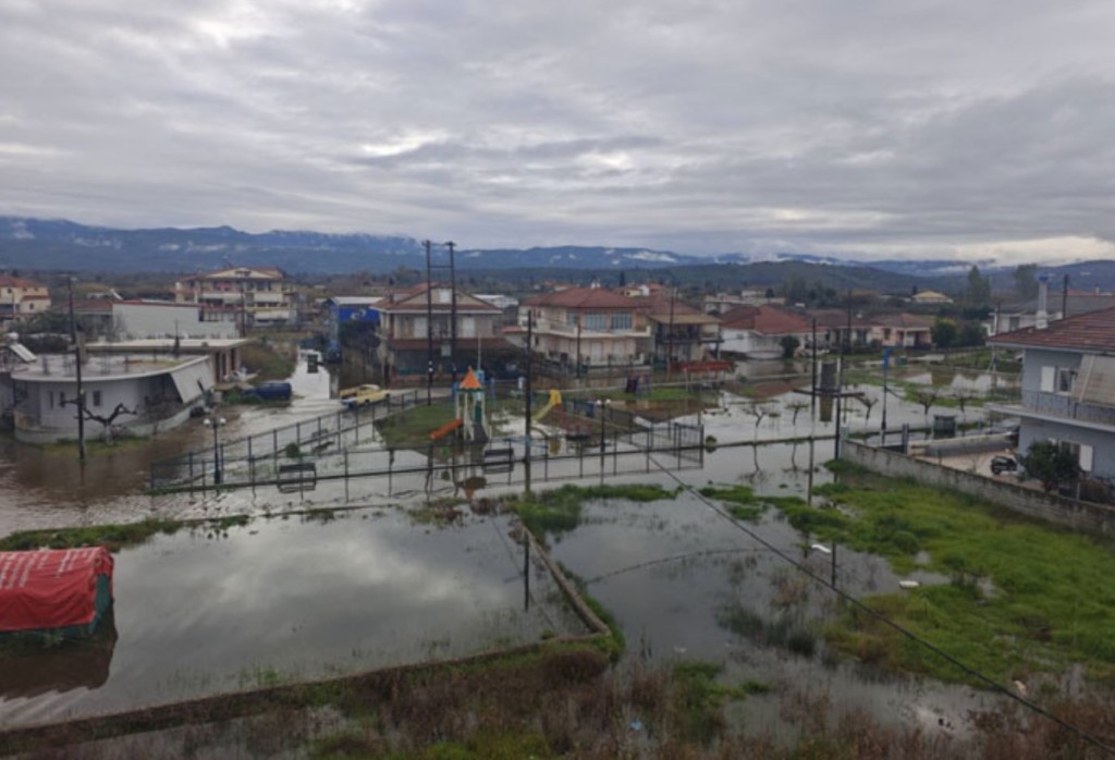 «Η Μπούκα Αμφιλοχίας πνίγεται – καμία βοήθεια μέχρι σήμερα», λένε οι κάτοικοι της