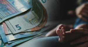 ΟΠΕΚΑ: Δείτε πότε θα καταβληθεί η 3η δόση του επιδόματος παιδιού