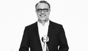 Ο διάσημος γκαλερίστας Χοσεΐν Φαρμάνι επιστρέφει στο Αγρίνιο με έναν πολιτιστικό χώρο