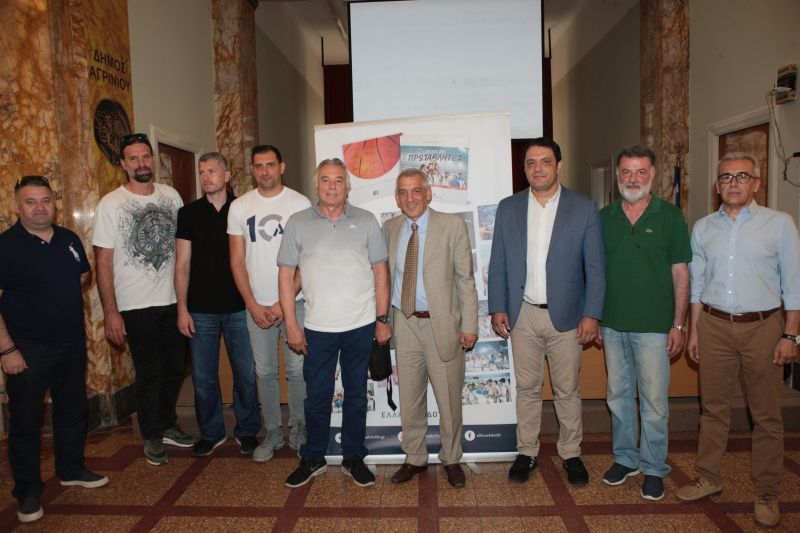 Παρουσίασθηκε στο Αγρίνιο το βιβλίο: «Είμαστε πια πρωταθλητές» του Βασίλη Σκουντή