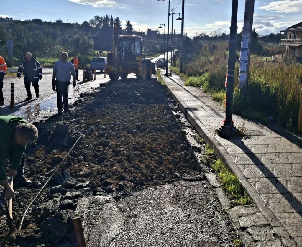 Αγρίνιο-Εμπεσός: Παρέμβαση σε πολύ επικίνδυνο σημείο στα Διαμαντέικα