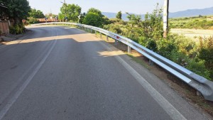 Αβώρανη: Νέες μπάρες στην είσοδο του χωριού, έπεται και νέος ασφαλτοτάπητας