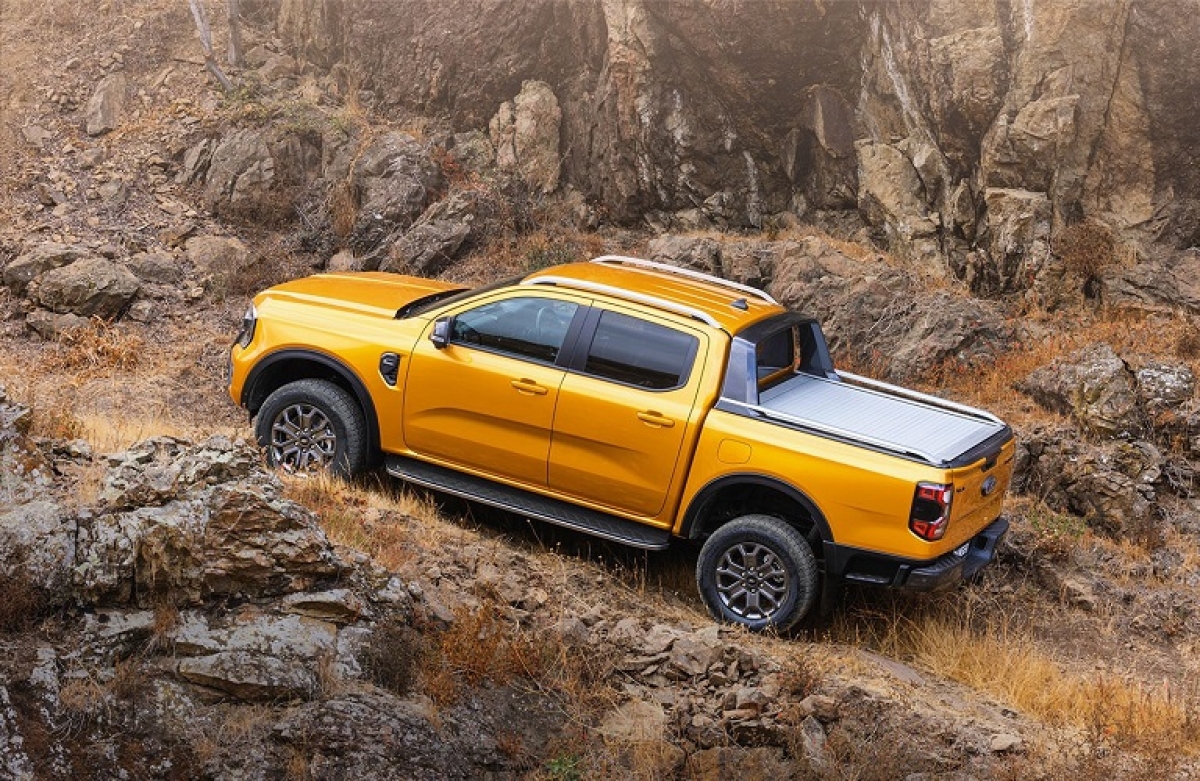 Ρύθμιση για αναδιπλούμενα ή συρόμενα καλύμματα καρότσας ελαφρών φορτηγών τύπου «pick-up»