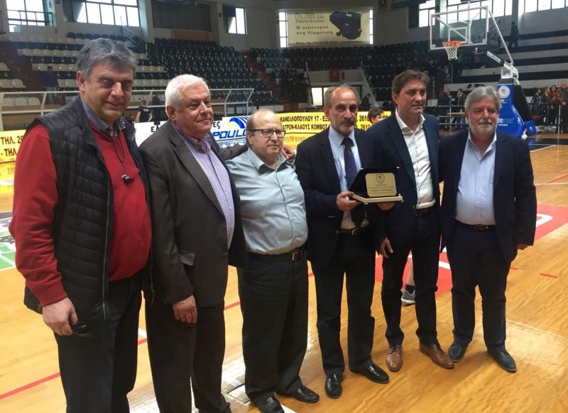 Ο Απόλλων Πατρών τίμησε για την προσφορά του  τον Περιφερειάρχη Απόστολο Κατσιφάρα