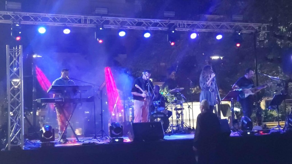 «Welcome to UP 2025»: Οι «ΝΕΜΙΑ» ξεσηκώνουν το Αγρίνιο - Συναυλία για την υποδοχή των πρωτοετών φοιτητών