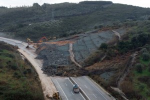 Ιόνια Οδός: Με αμφιδρόμηση του ενός κλάδου κυκλοφορίας ανοίγει ξανά το τμήμα Αμφιλοχία – Άρτα