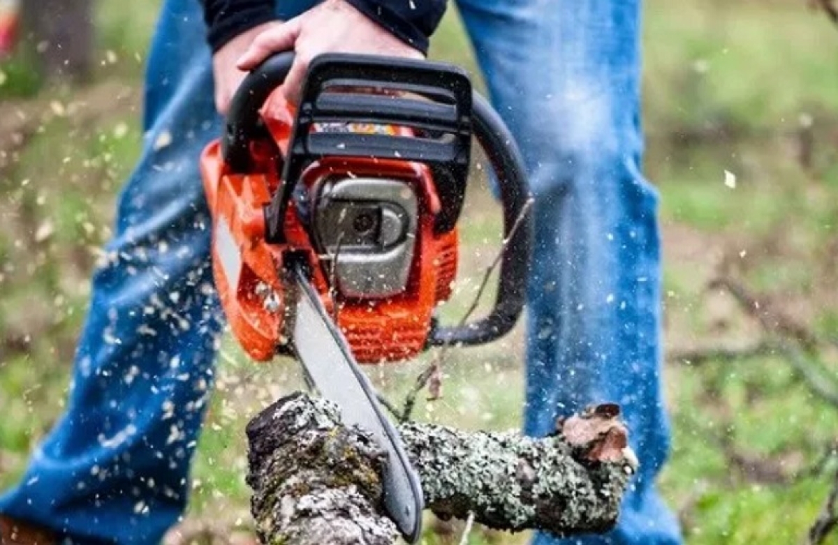 Με τα εργαλεία δουλεύουμε, …δεν παίζουμε!