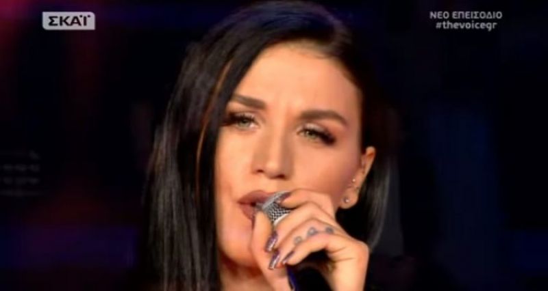 The Voice: Προκρίθηκε στα Cross Battles με… κίνηση ματ η Κωνωπινιώτισσα Ιουλία Καλλιμάνη! (Βίντεο-Φωτό)