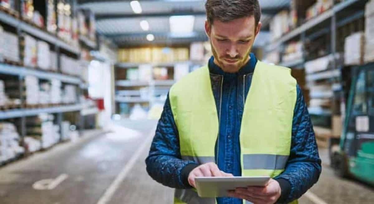 Εταιρεία στο Αγρίνιο ζητά αποθηκάριο