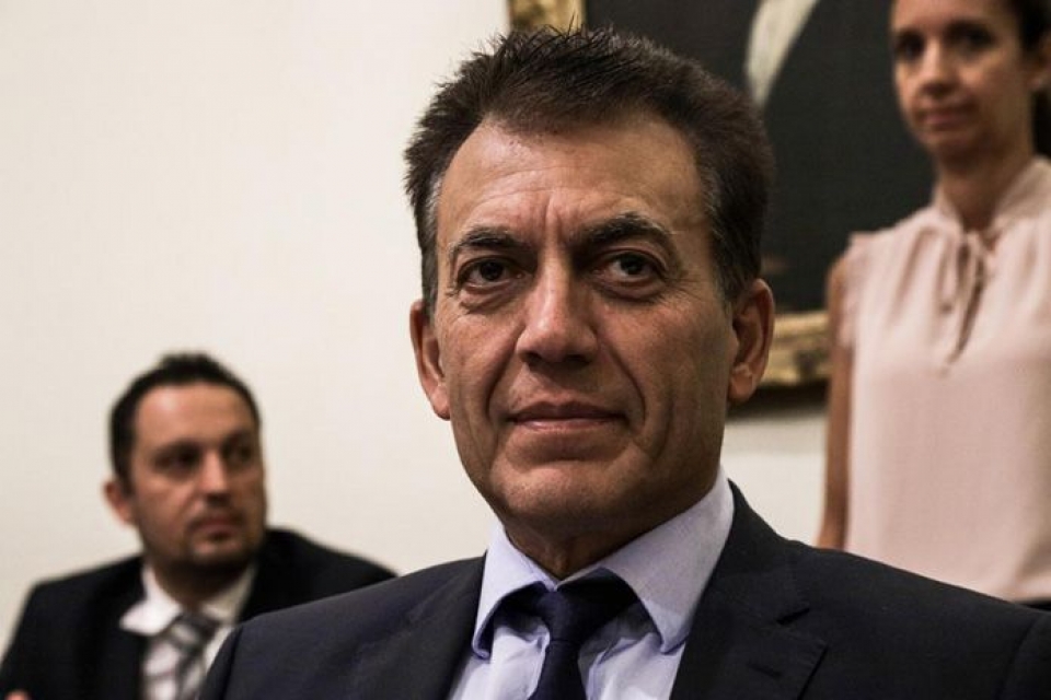 Βρούτσης: «Από σήμερα το βράδυ το Δώρο Χριστουγέννων»