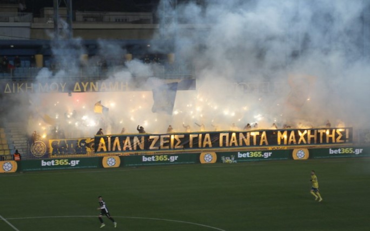 Aσέβεια! για τους πυρσούς στη μνήμη του Άγγελου το πρόστιμο στον Παναιτωλικό