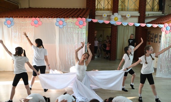 ΑΓΡΙΝΙΟ: Το ΚΑΠΗ πλημμύρισε κίνηση και συναίσθημα από την Κωνσταντίνα Καραγεώργου και τους μαθητές της